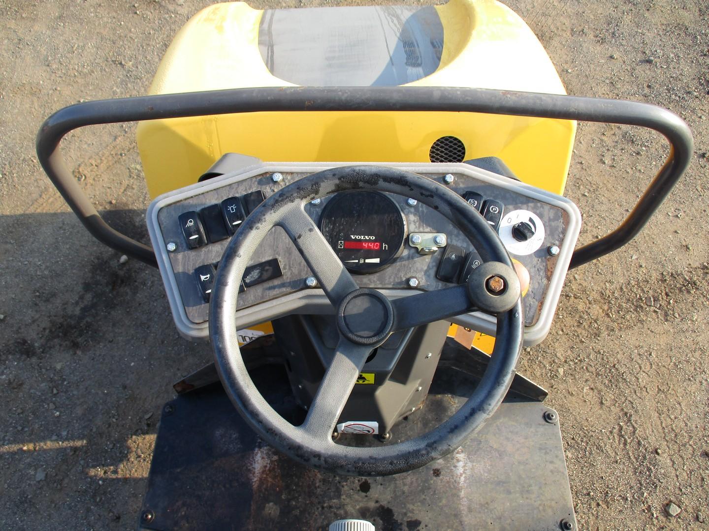 2014 Volvo DD25 Double Drum Vibratory Roller