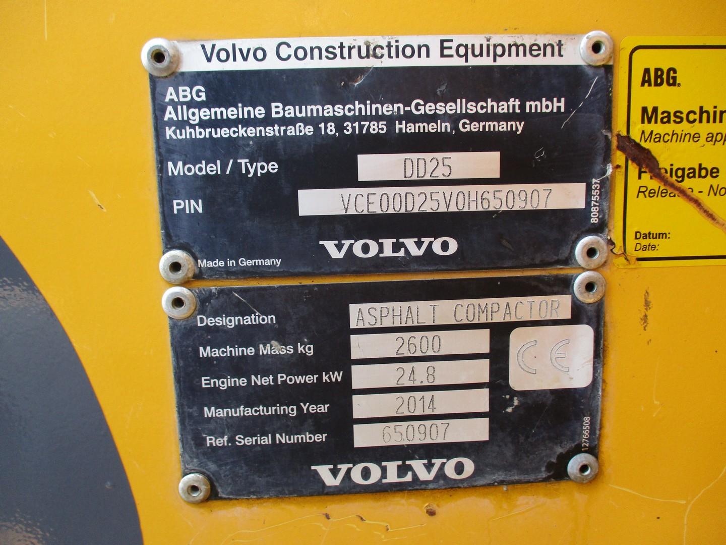 2014 Volvo DD25 Double Drum Vibratory Roller