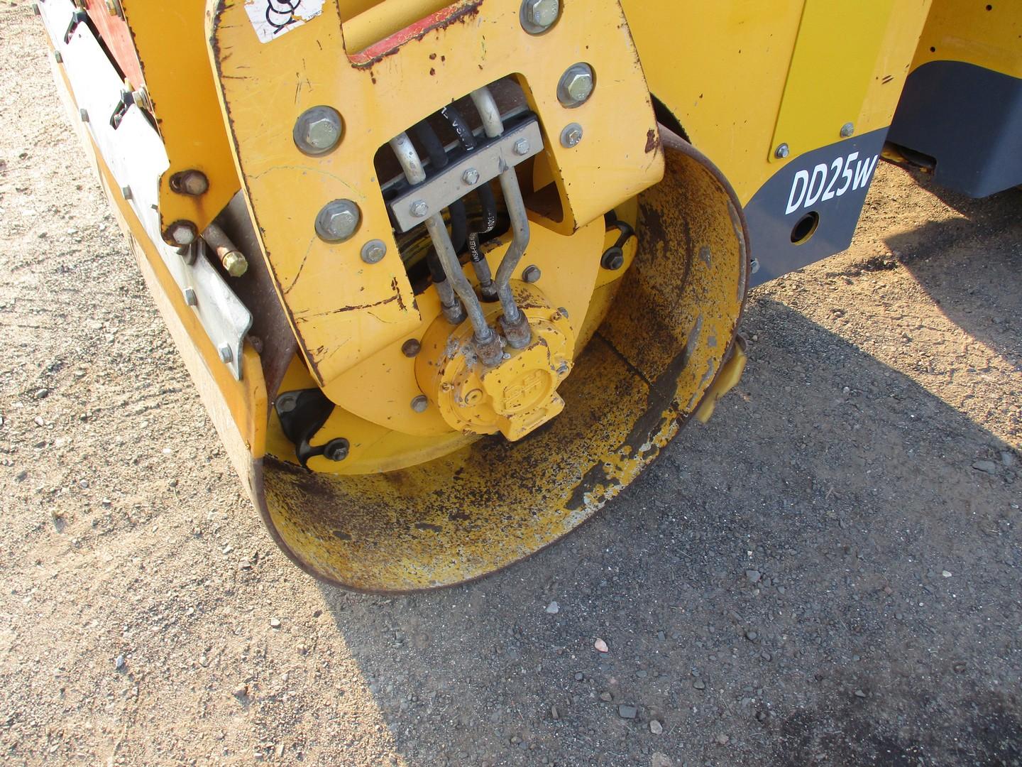 2014 Volvo DD25 Double Drum Vibratory Roller