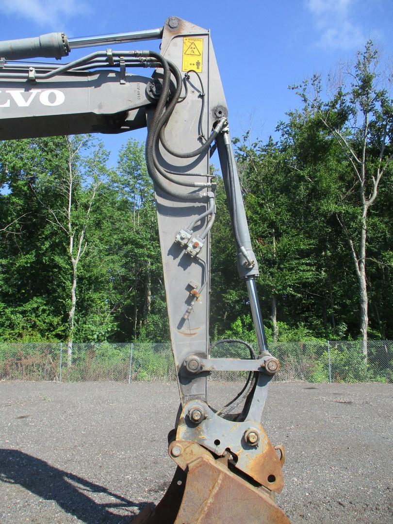 2007 Volvo EW180C Rubber Tire Excavator