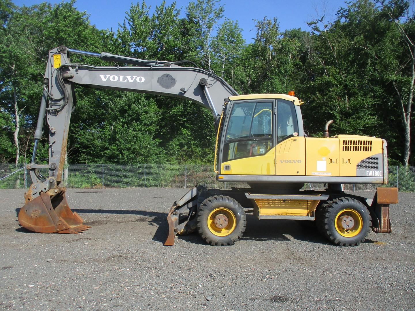2007 Volvo EW180C Rubber Tire Excavator
