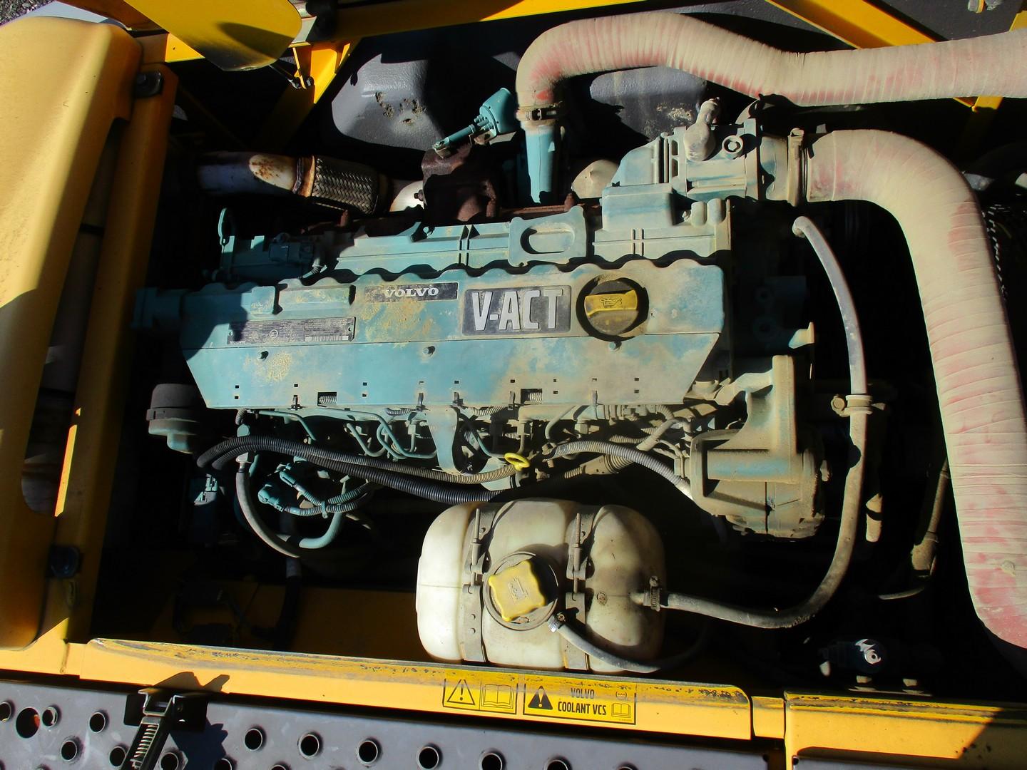 2007 Volvo EW180C Rubber Tire Excavator
