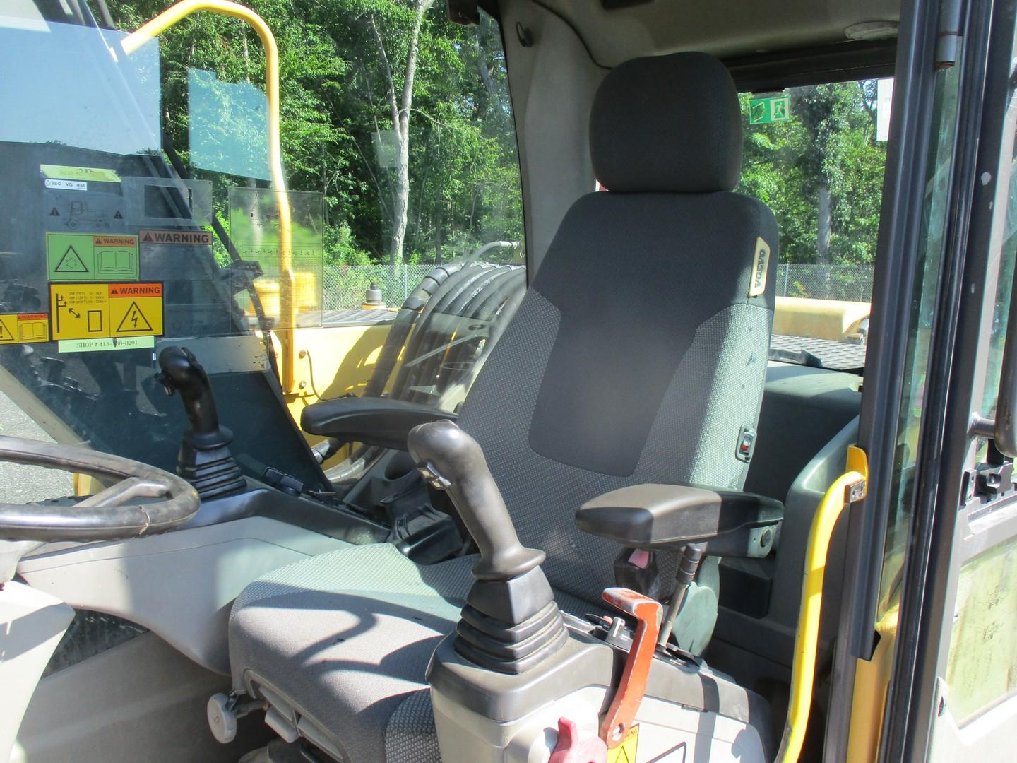2007 Volvo EW180C Rubber Tire Excavator