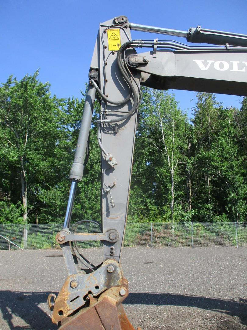 2007 Volvo EW180C Rubber Tire Excavator
