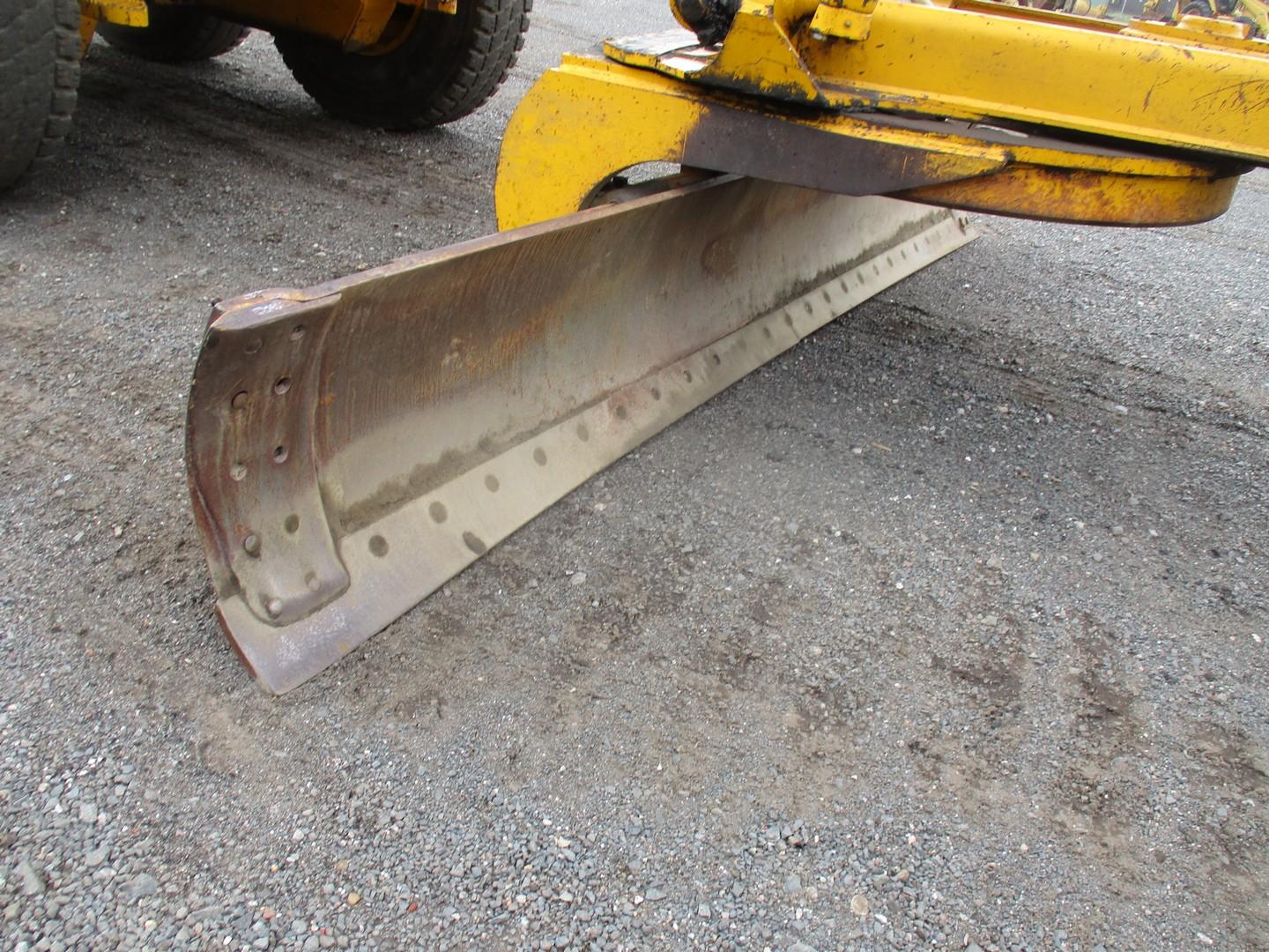 1990 John Deere 772B-H Articulated Motor Grader