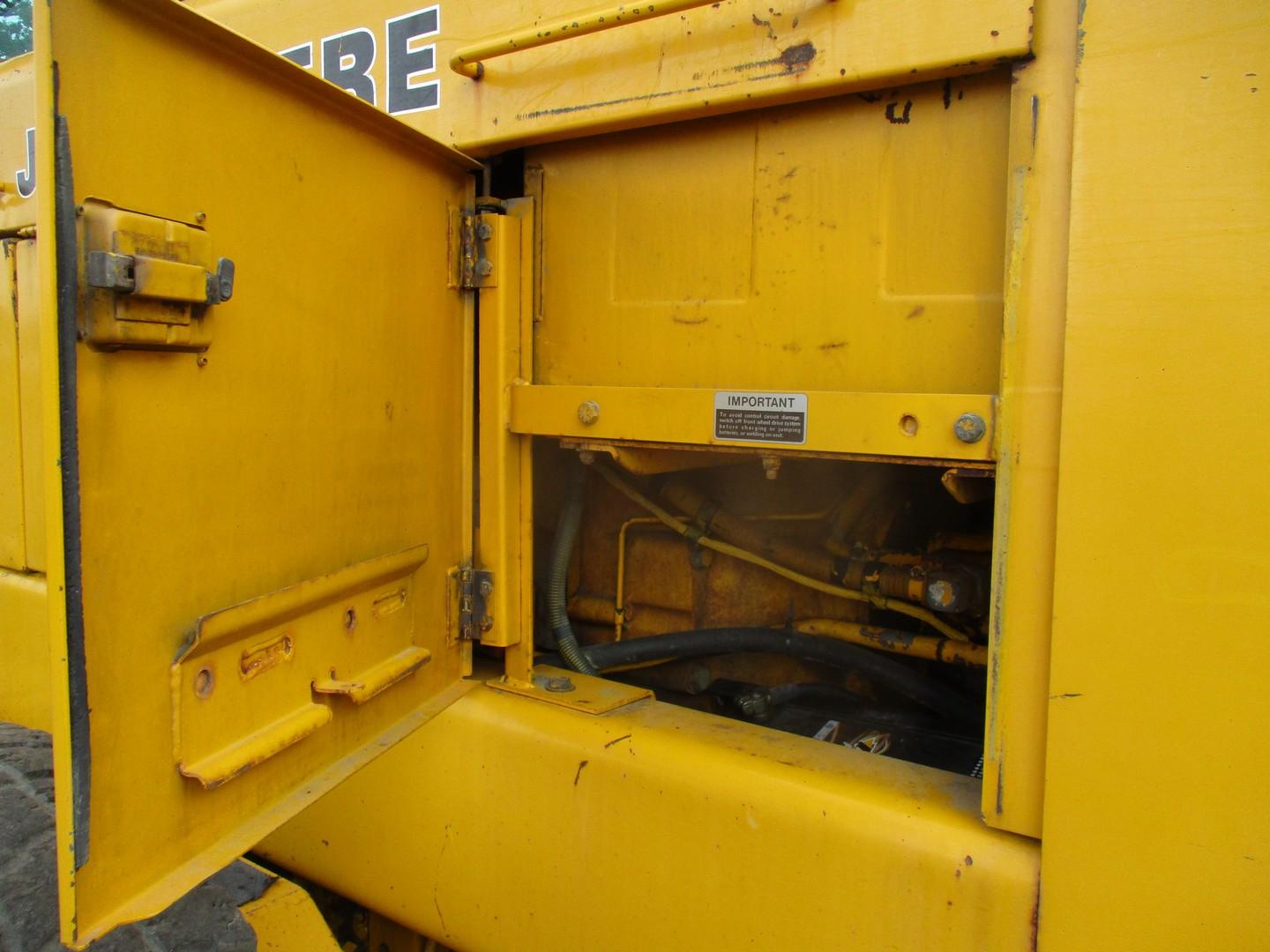 1990 John Deere 772B-H Articulated Motor Grader