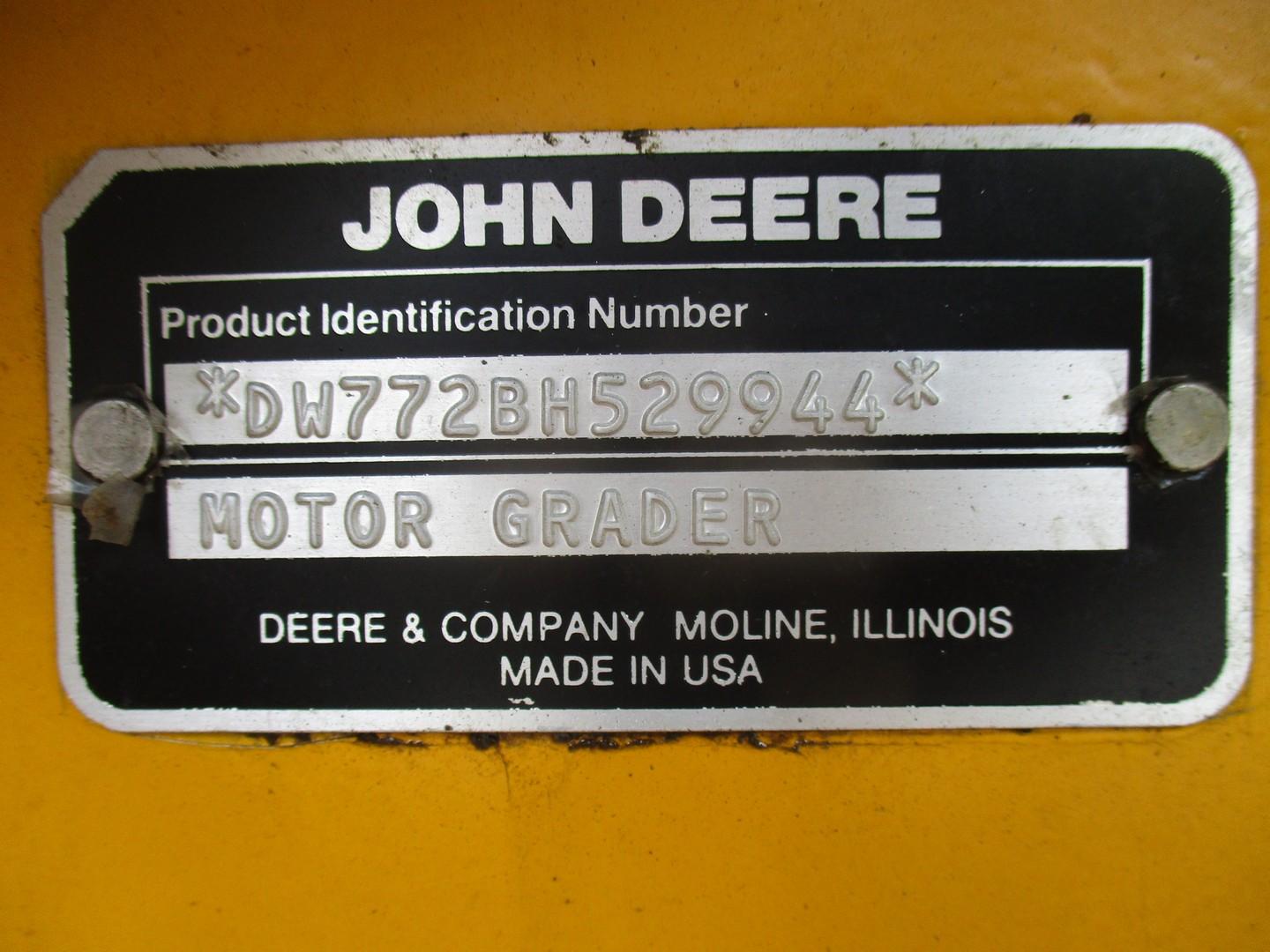 1990 John Deere 772B-H Articulated Motor Grader