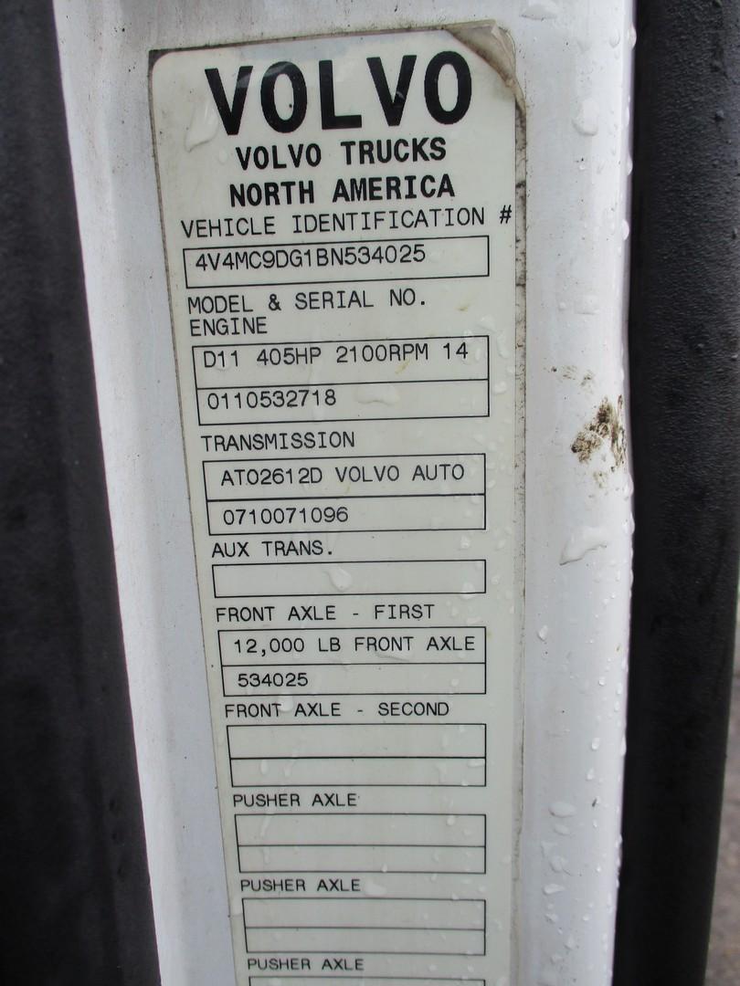 2011 Volvo T/A Tractor