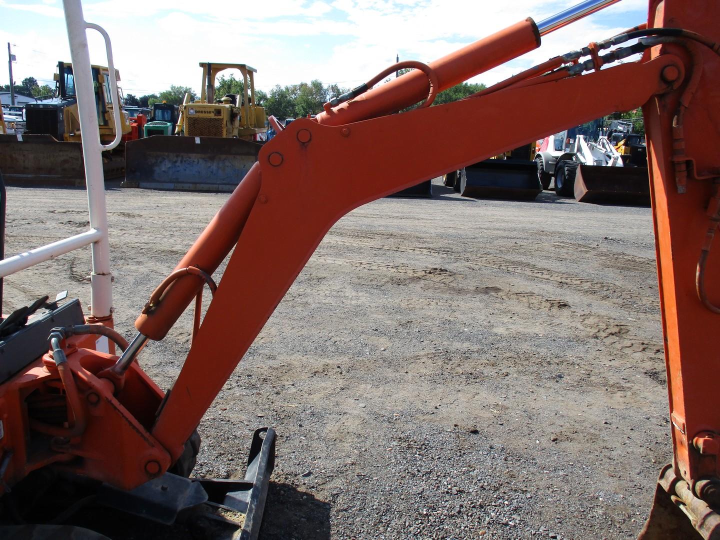 2001 Schaeff HR11 Mini Excavator