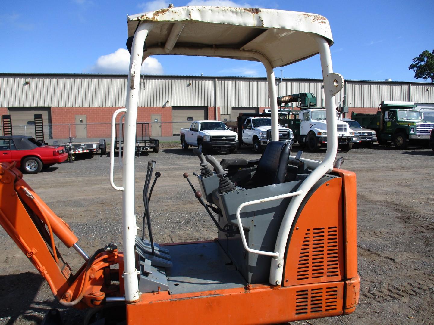 2001 Schaeff HR11 Mini Excavator