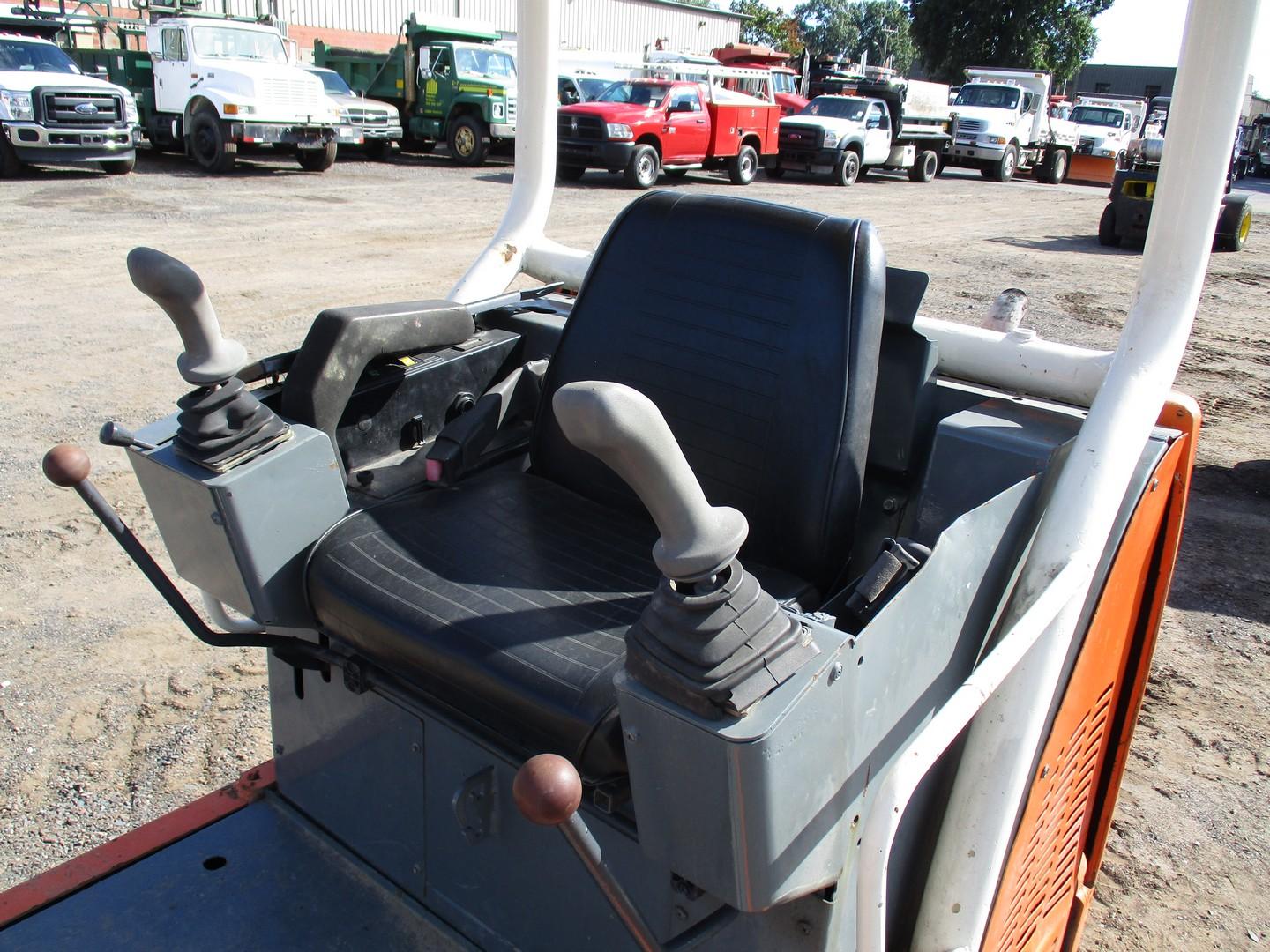 2001 Schaeff HR11 Mini Excavator