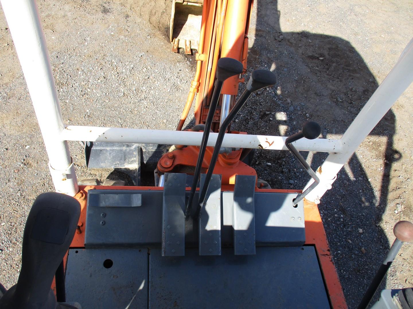 2001 Schaeff HR11 Mini Excavator