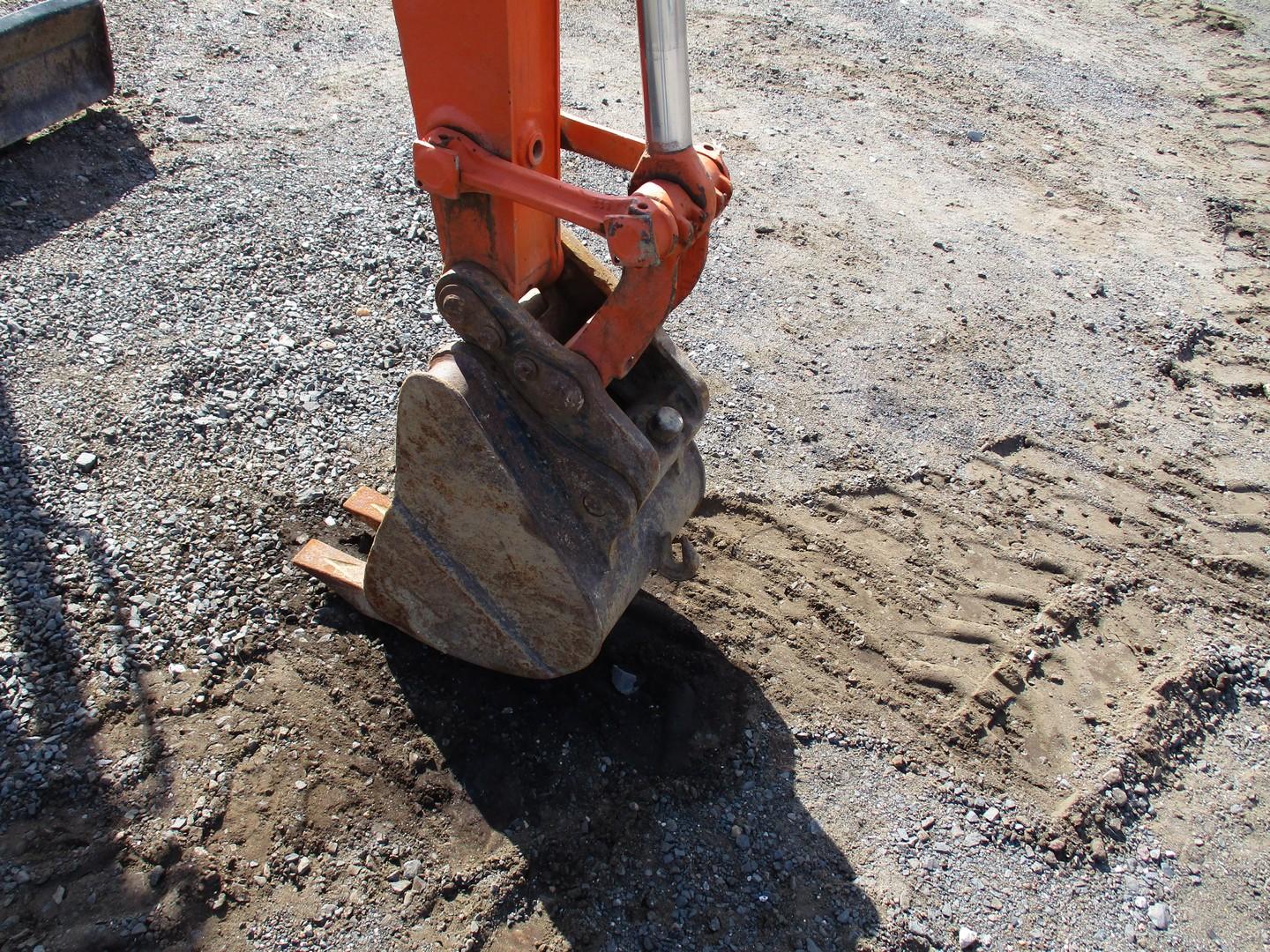 2001 Schaeff HR11 Mini Excavator
