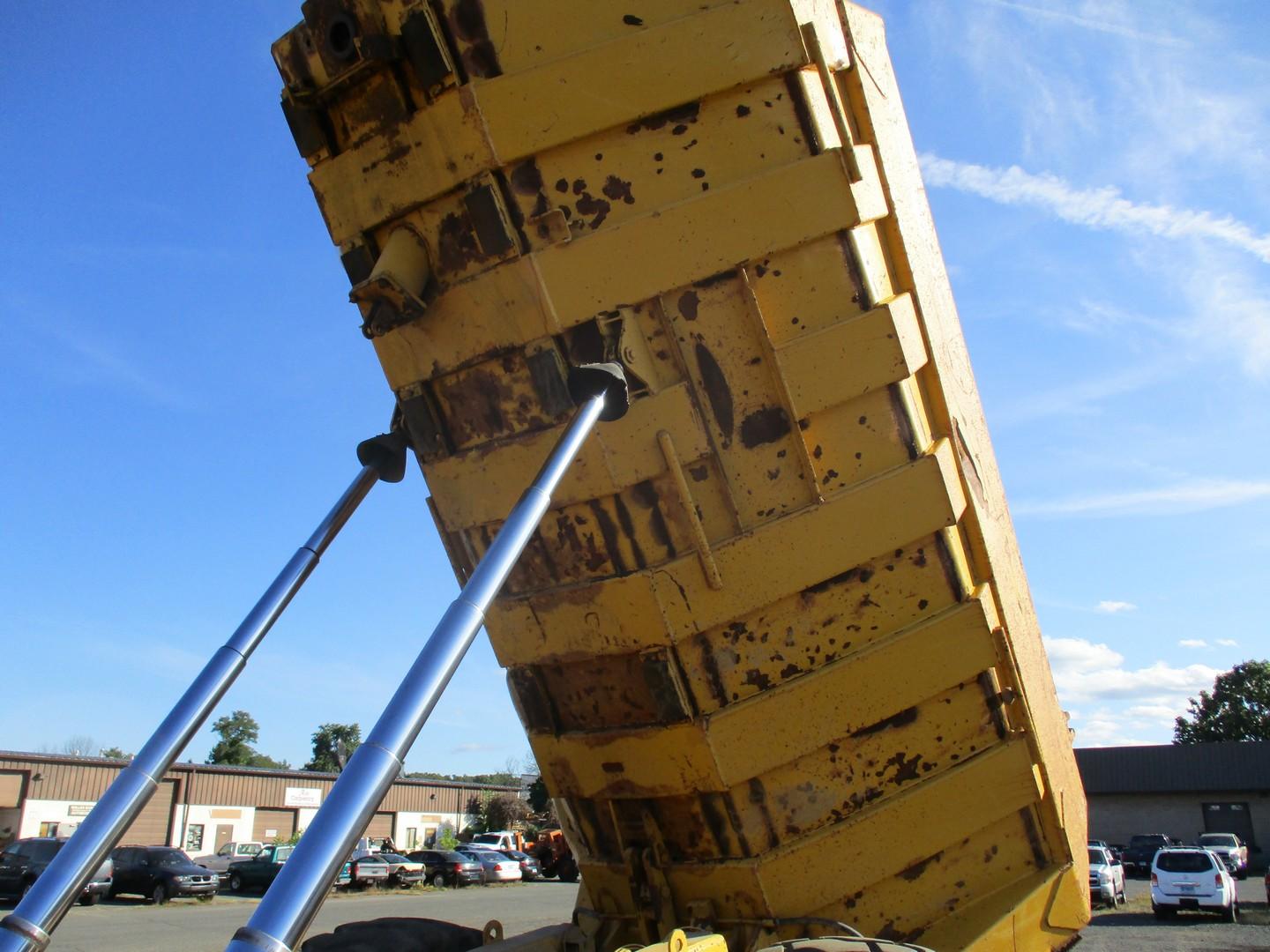 1992 Moxy MT30S Articulated Haul Truck