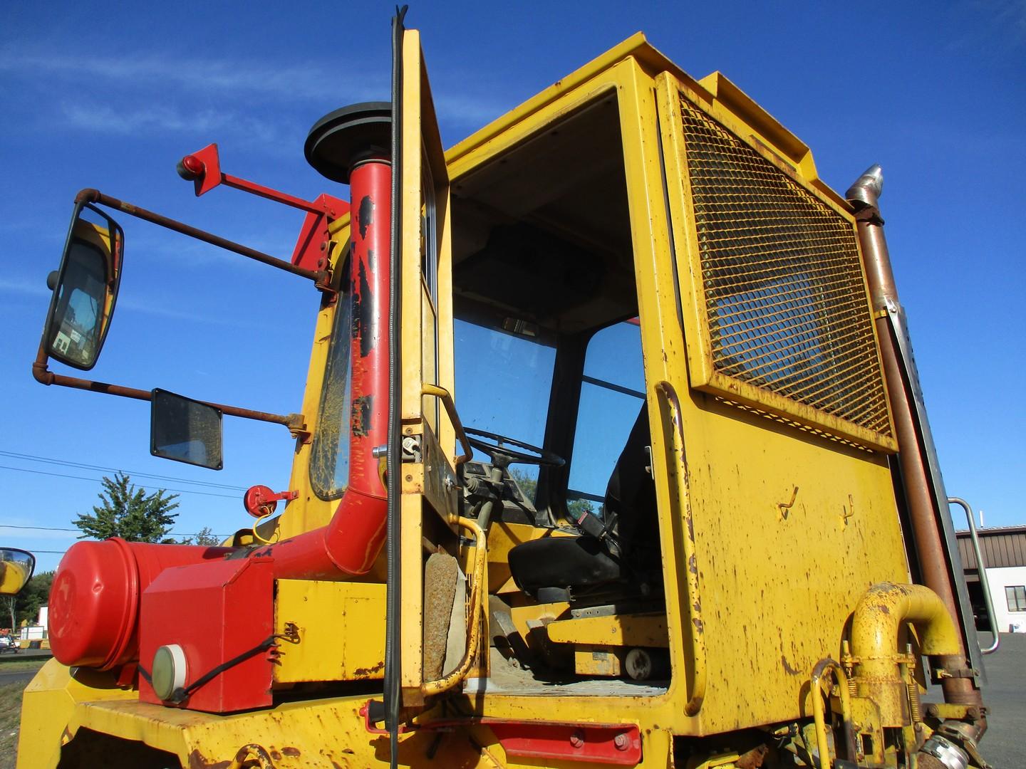 1992 Moxy MT30S Articulated Haul Truck