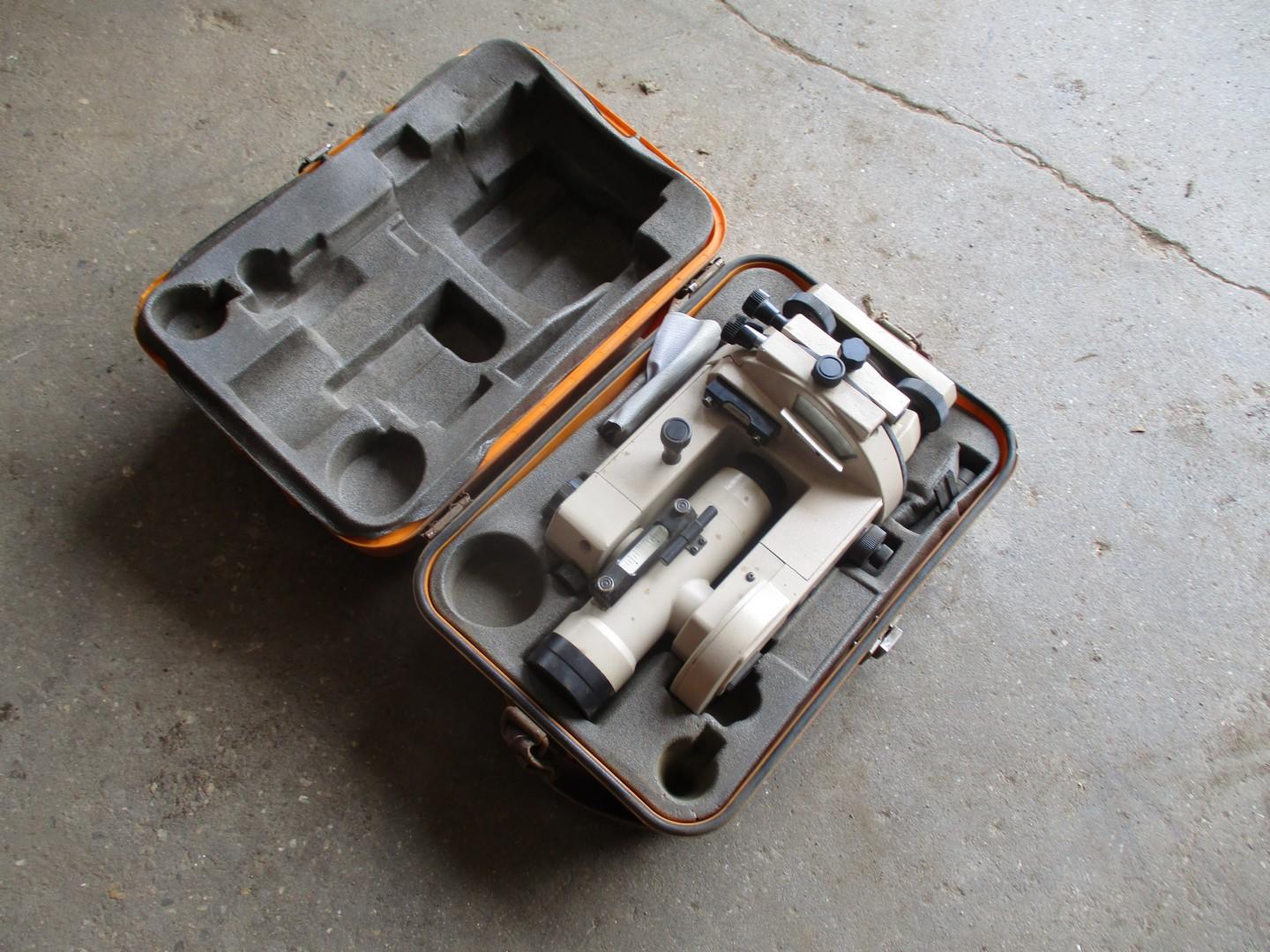 Schneider TT-700 Transit