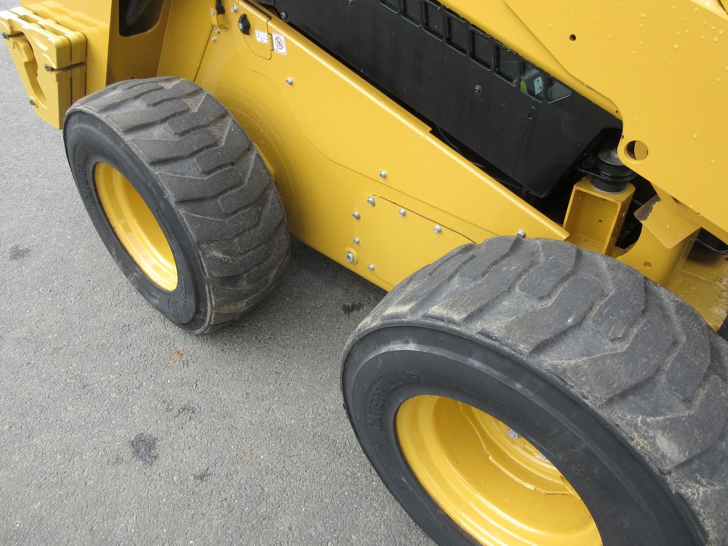 2021 Caterpillar 262D3 Skid Steer