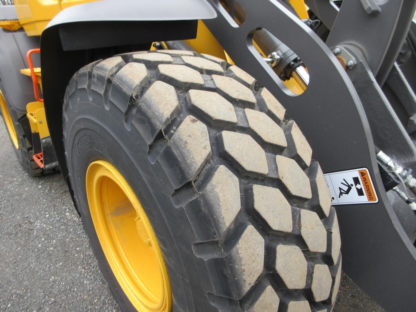 2022 Volvo L60H Rubber Tire Wheel Loader