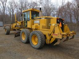 2000 John Deere 772CH Motor Grader