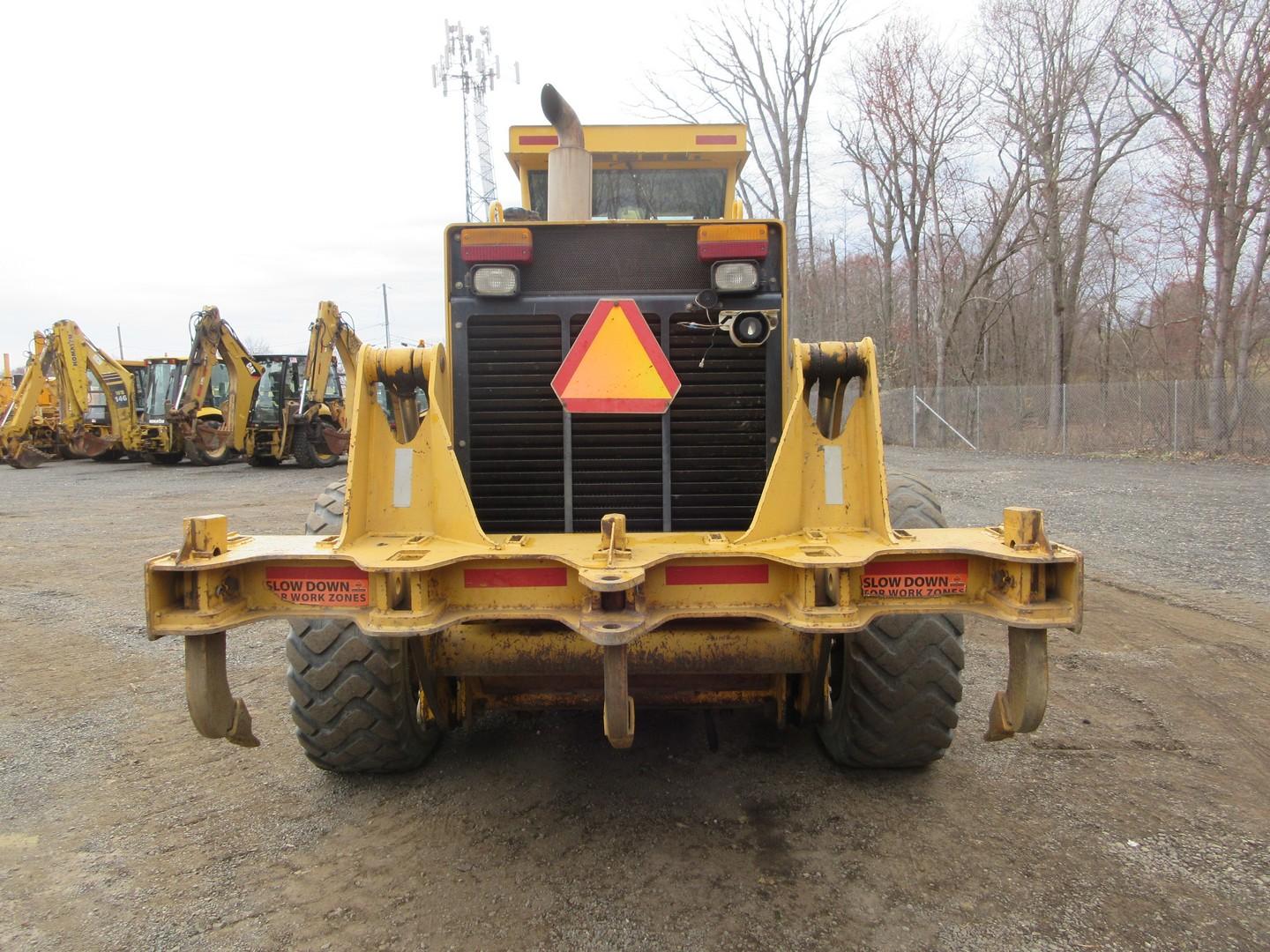 2000 John Deere 772CH Motor Grader