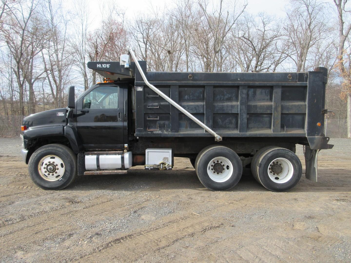 2005 GMC C8500 T/A Dump Truck