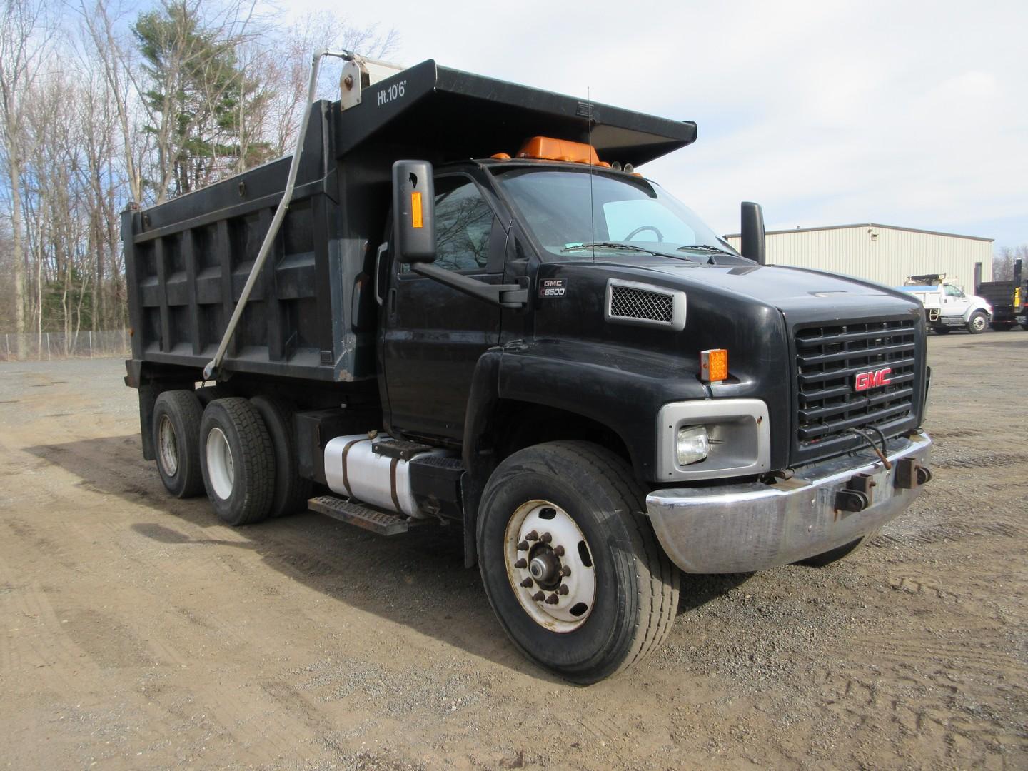 2005 GMC C8500 T/A Dump Truck