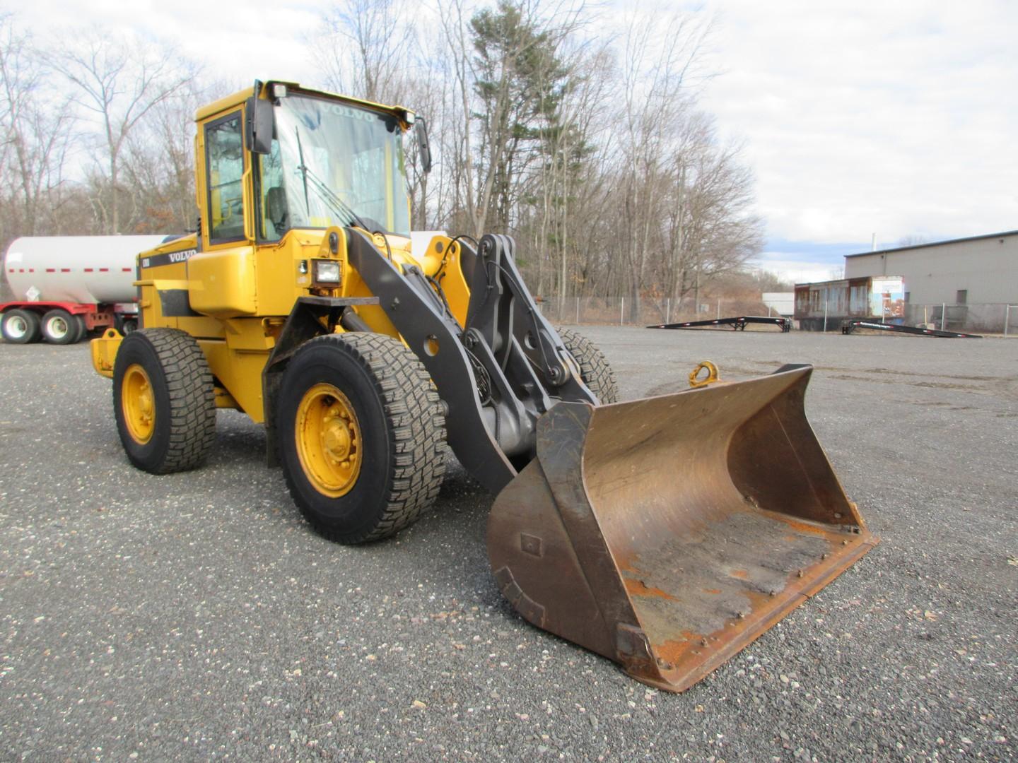 2002 Volvo L70D Rubber Tire Wheel Loader