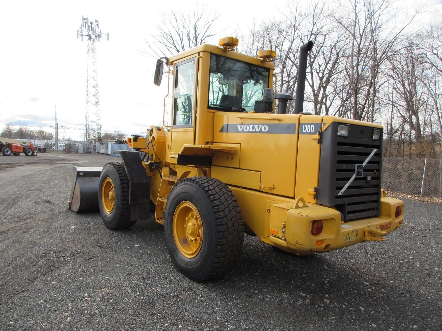 2002 Volvo L70D Rubber Tire Wheel Loader