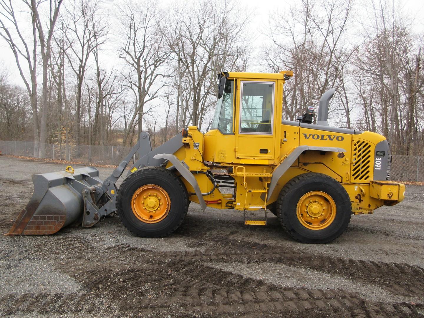 2004 Volvo L60E Rubber Tire Wheel Loader