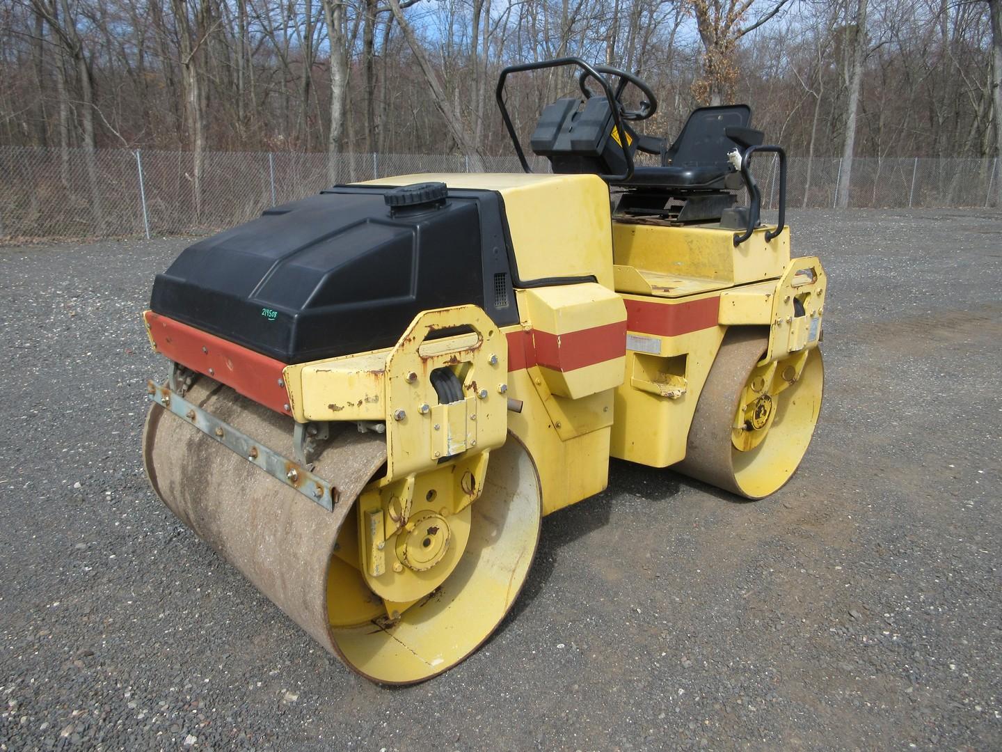 2001 Dynapac CC142 Double Drum Vibratory Roller