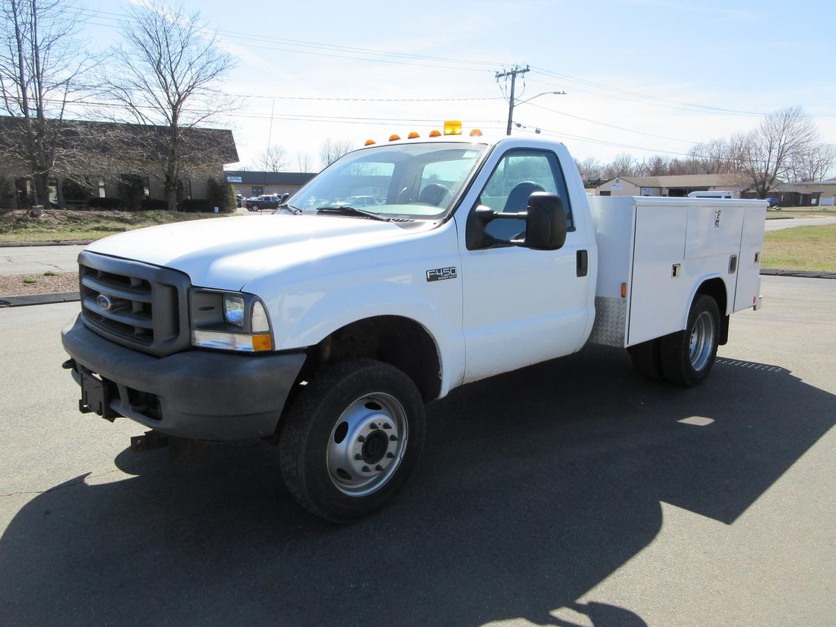 2002 Ford F-450 XL Utility Truck