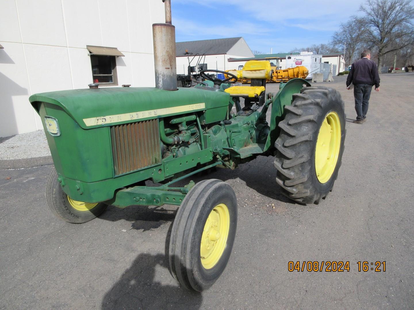 John Deere 1020 AG Tractor