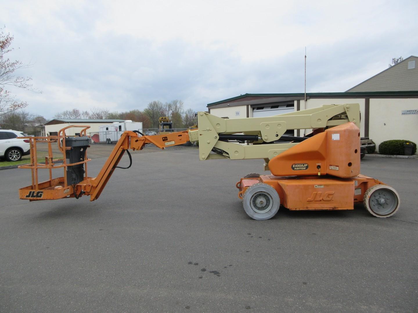 2002 JLG E400AJPN Electric Boom Lift