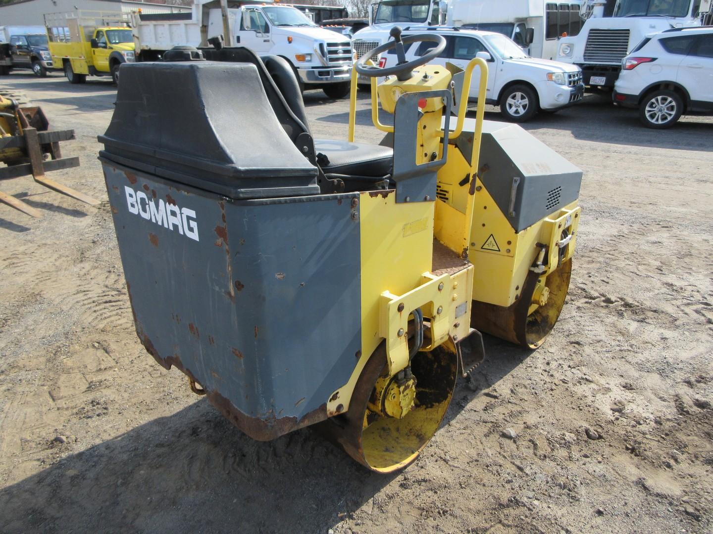 2001 Bomag BW900 Double Drum Vibratory Roller