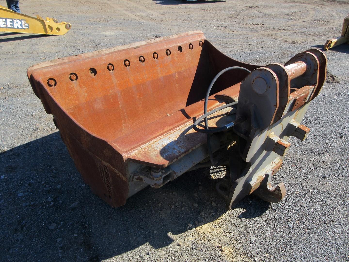 Craig 72" Hyd Tilting Cleanup Bucket With BOCE