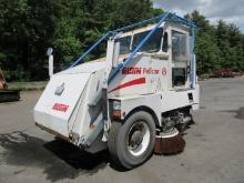 2004 Elgin Pelican Street Sweeper