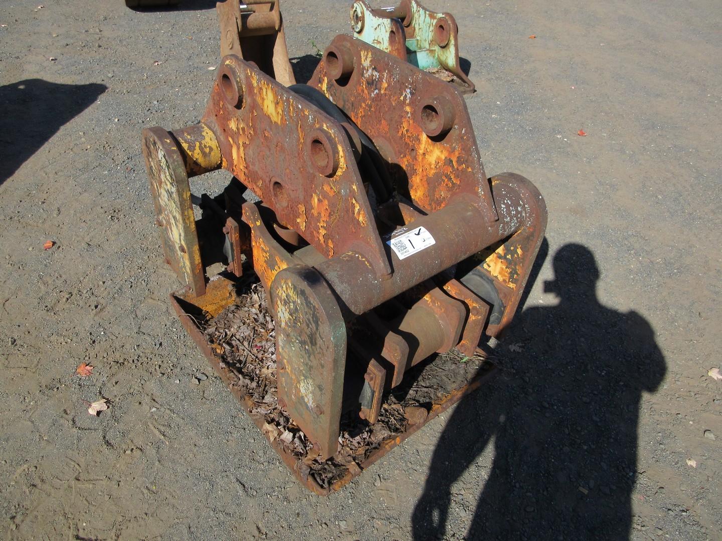 HYDRAULIC PLATE COMPACTOR