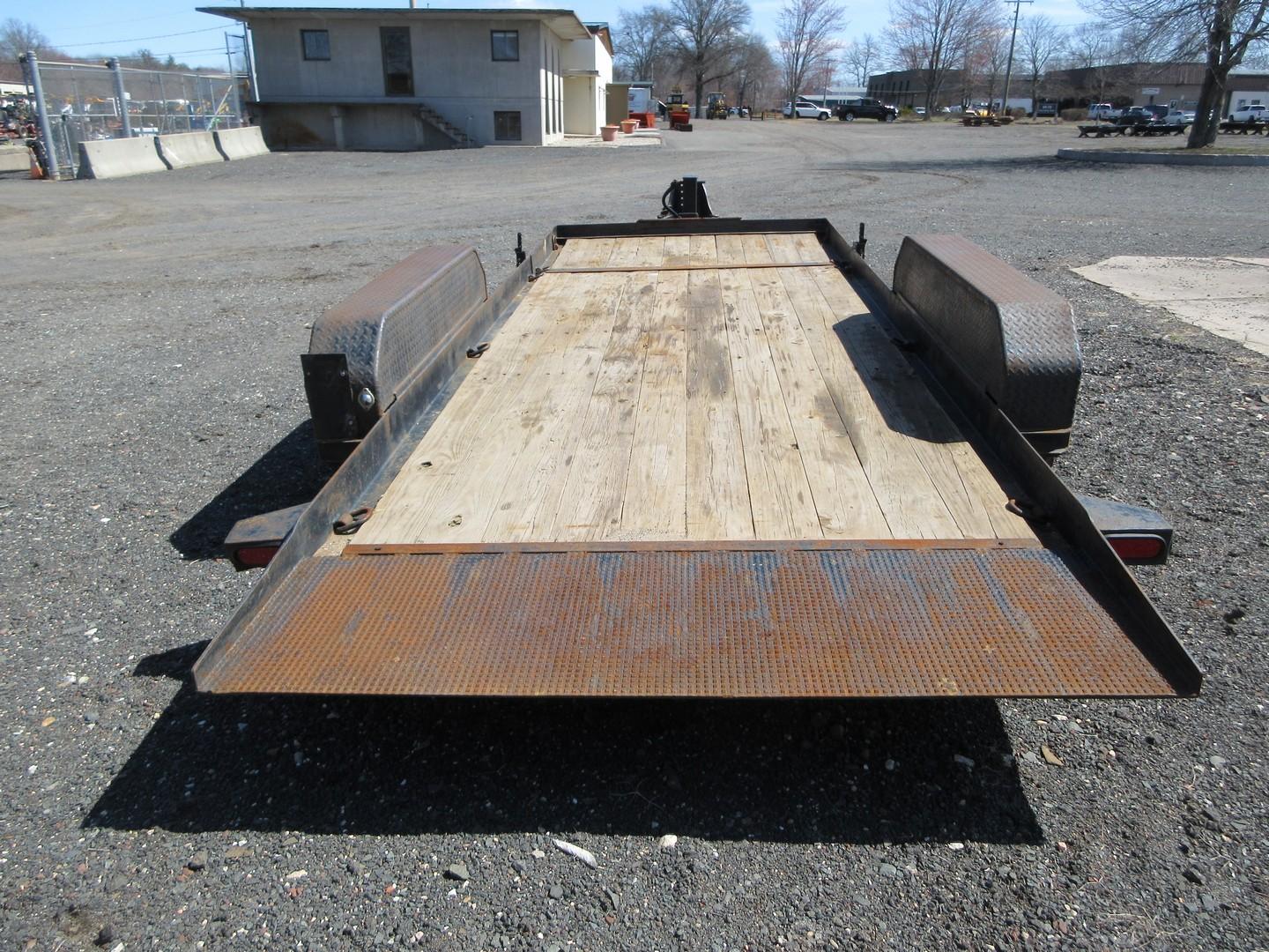 2005 CAM 19' T/A TILT DECK TRAILER