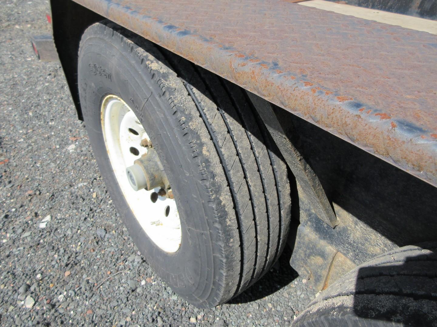 2005 CAM 19' T/A TILT DECK TRAILER