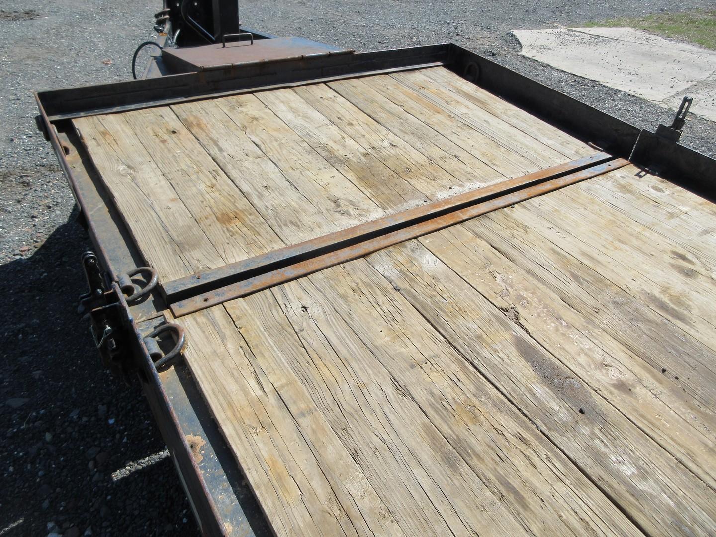 2005 CAM 19' T/A TILT DECK TRAILER