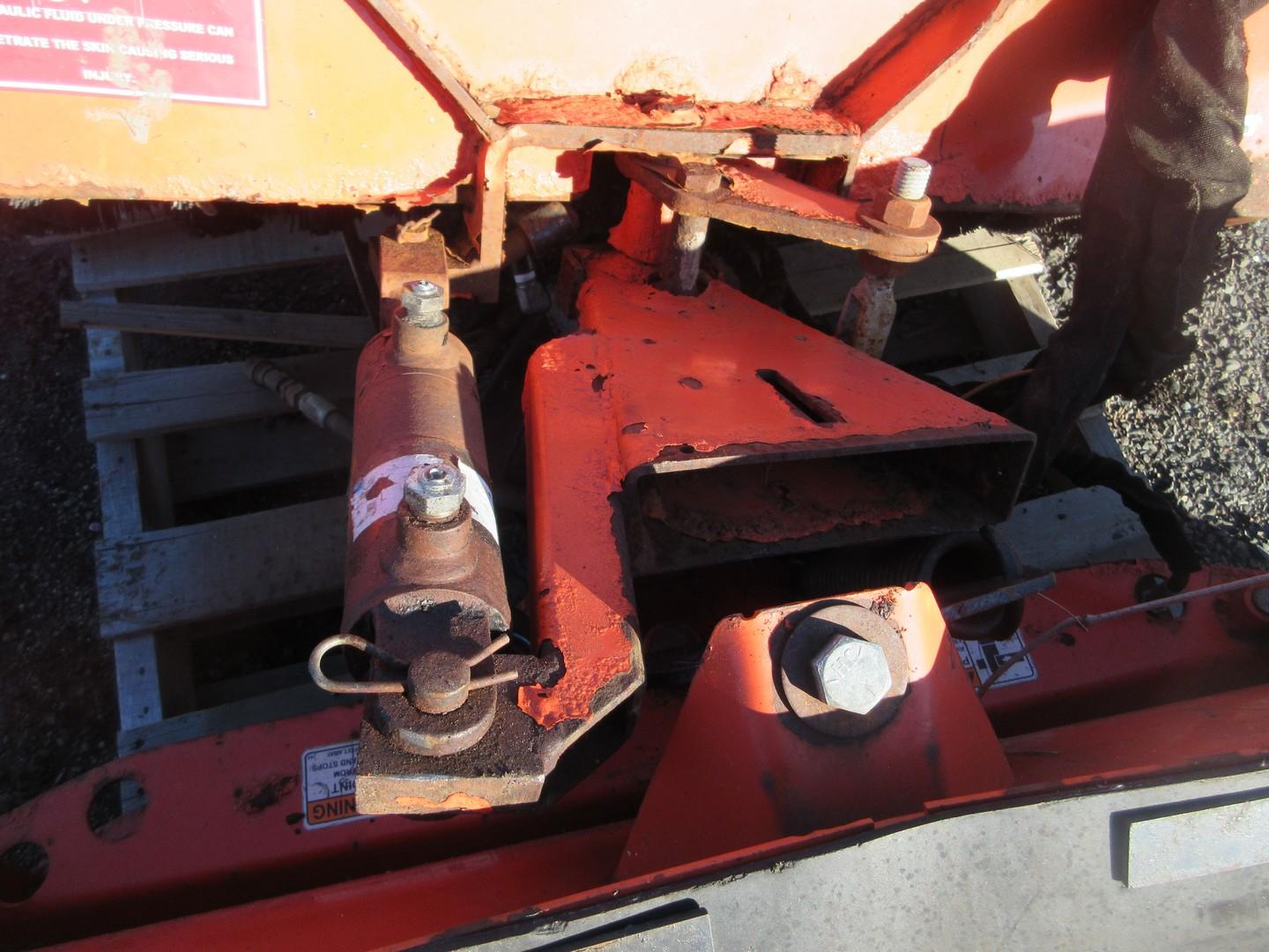 KUBOTA V5290 72" SNOW PLOW,