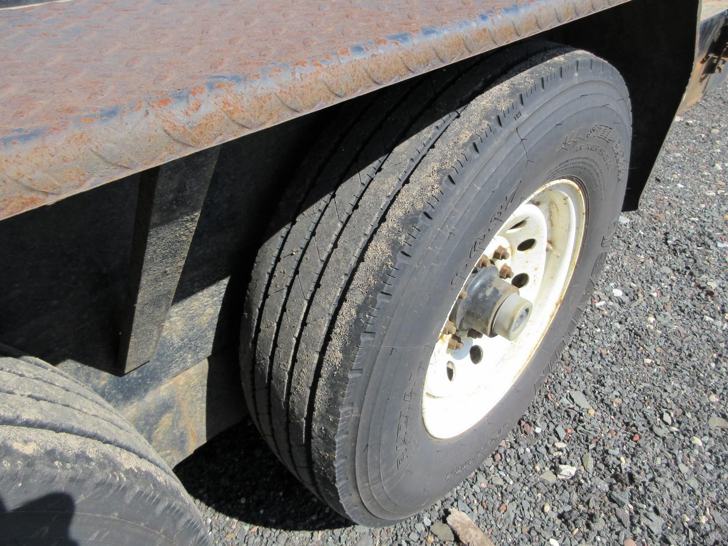2005 CAM 19' T/A TILT DECK TRAILER