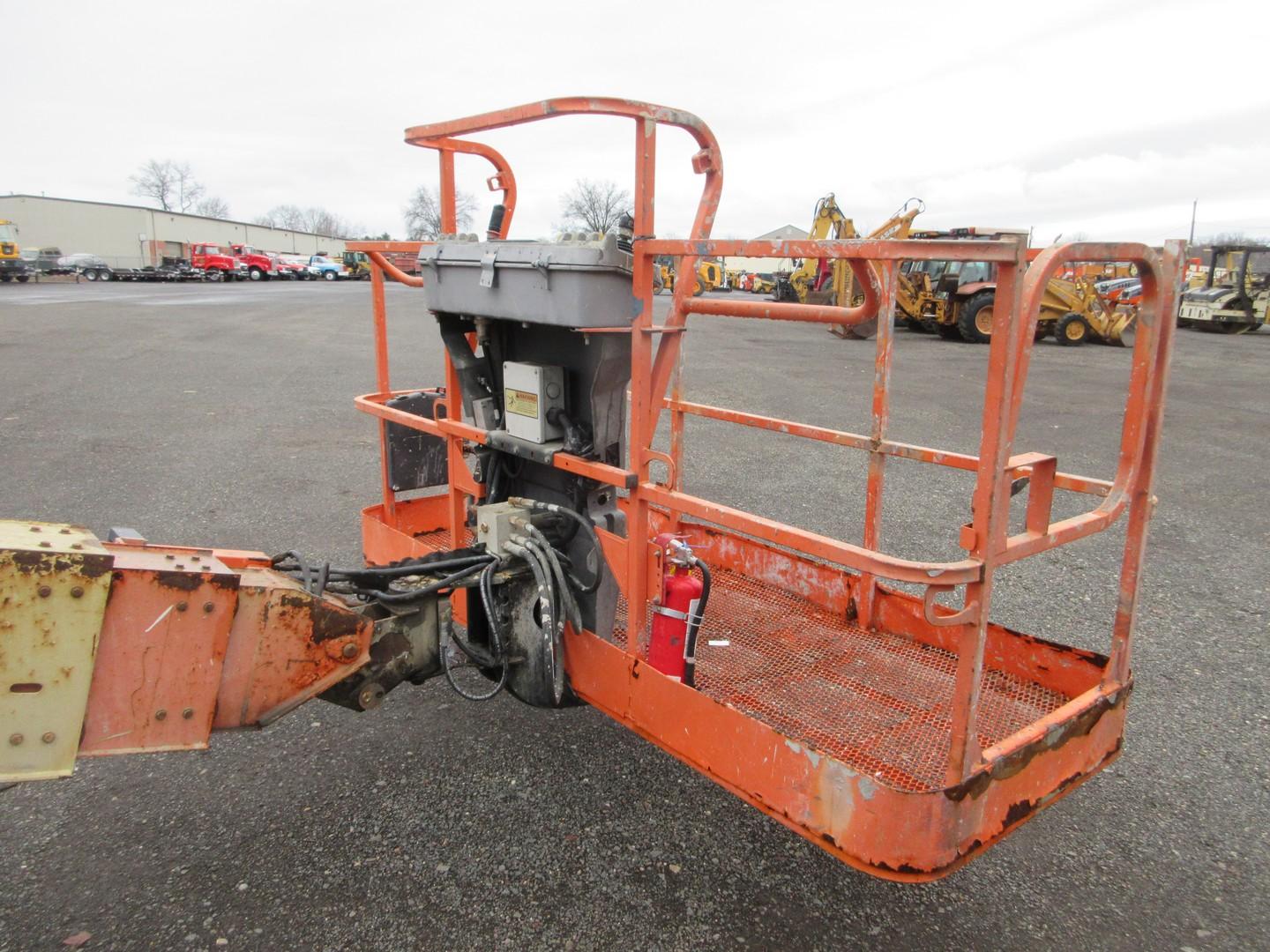 2015 JLG 600S BOOM LIFT