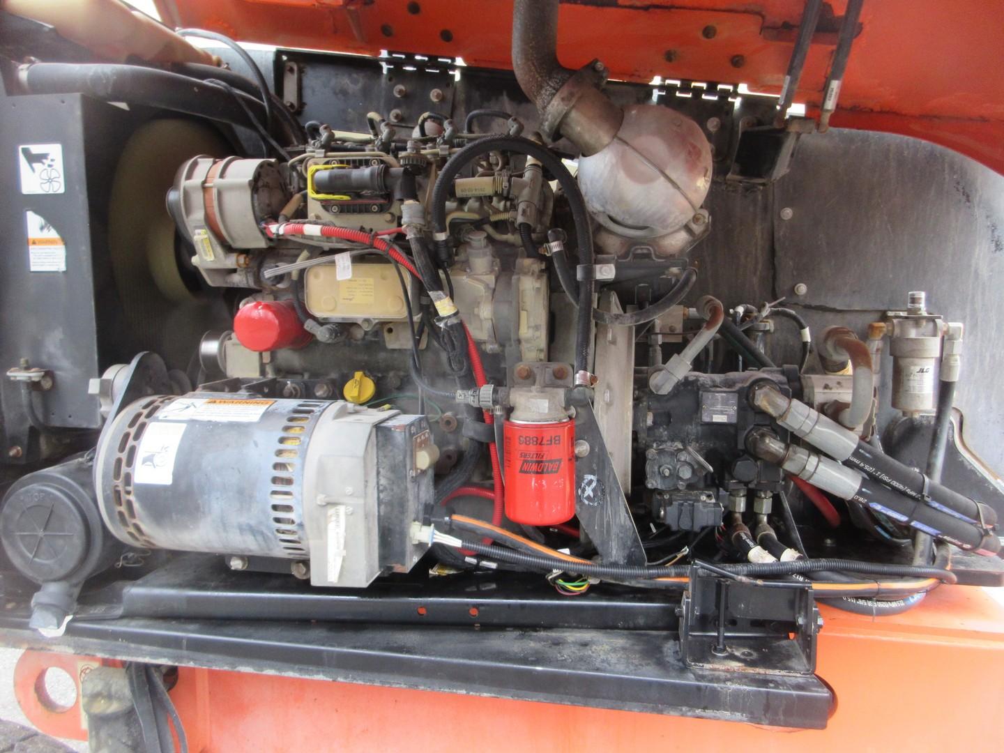 2015 JLG 600S BOOM LIFT