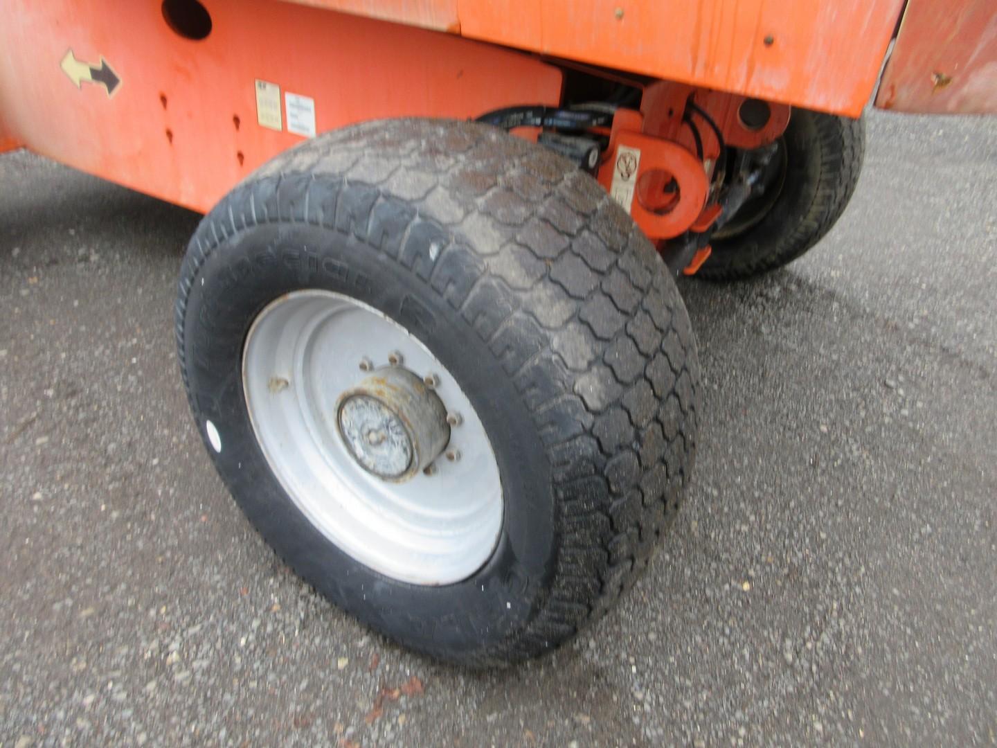 2015 JLG 600S BOOM LIFT