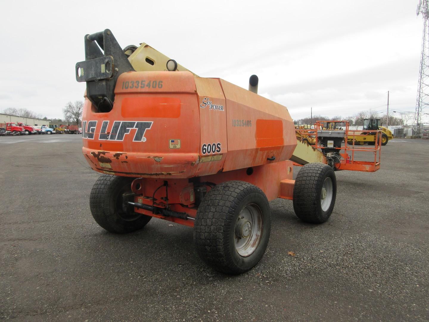 2015 JLG 600S BOOM LIFT