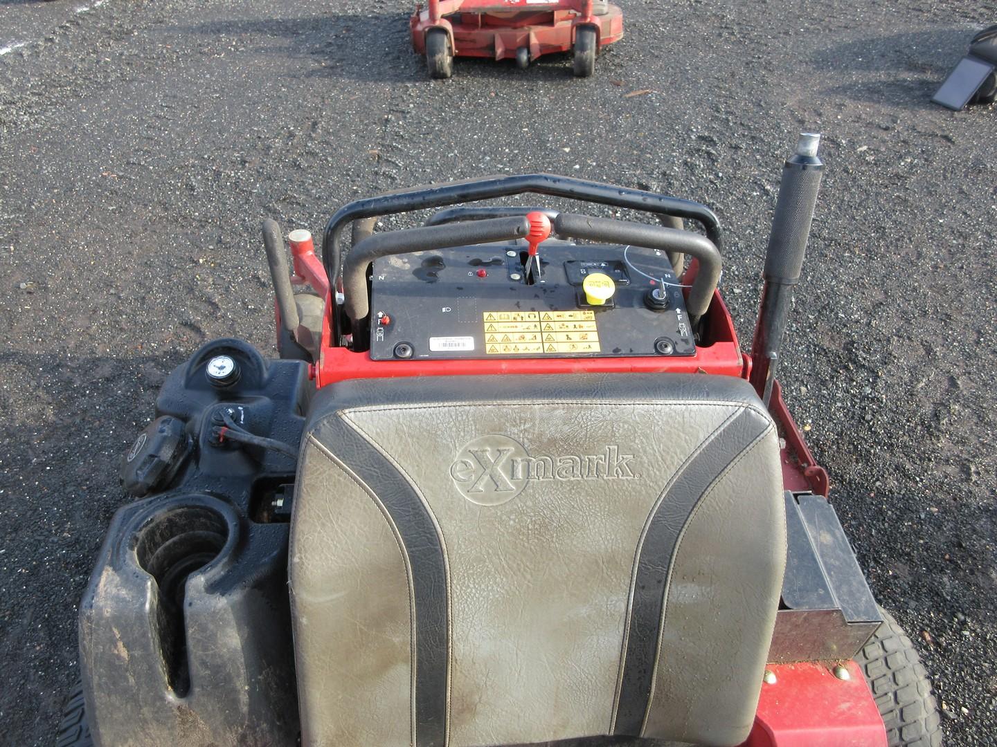 EXMARK STANDER MOWER