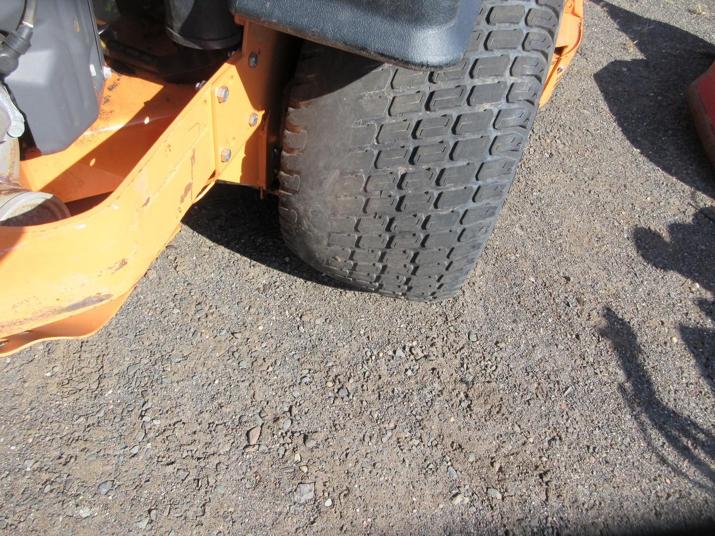 SCAG TIGER CAT II ZERO TURN MOWER