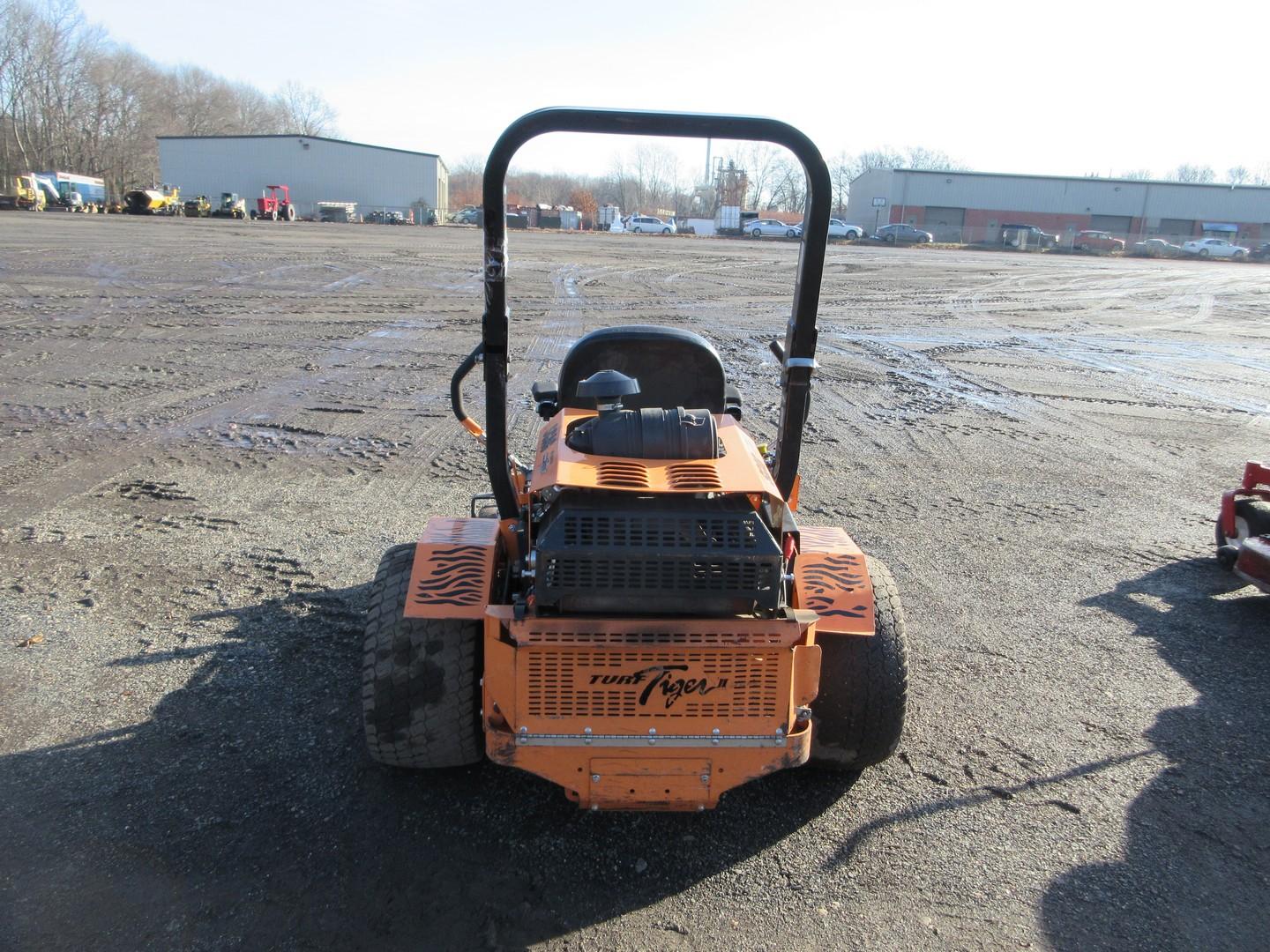 SCAG TURF TIGER II ZERO TURN MOWER