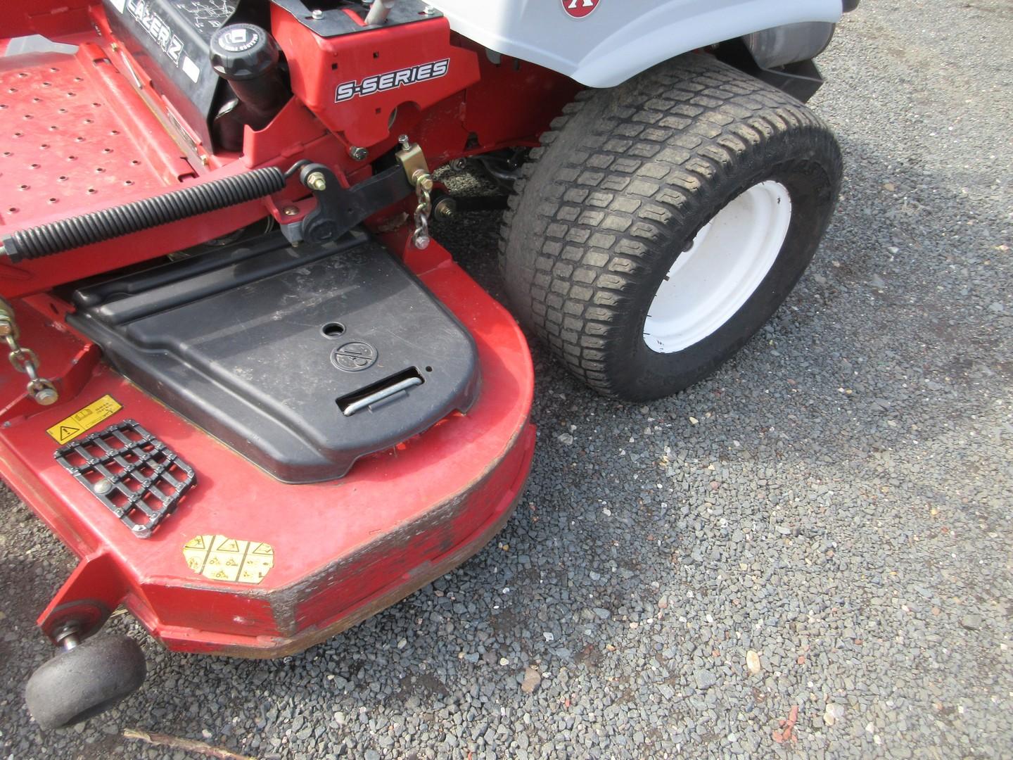 EXMARK LAZER Z ZERO TURN MOWER